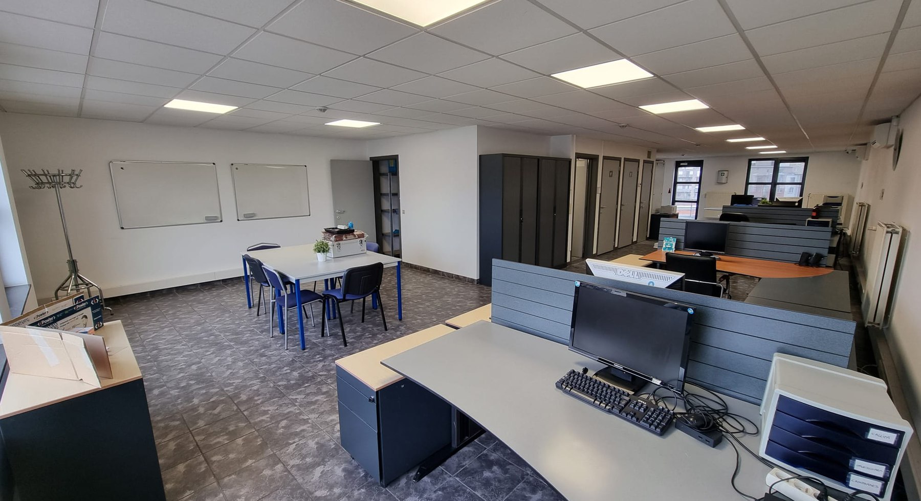 Plannen en foto’s van de kantoorruimte in Deurne